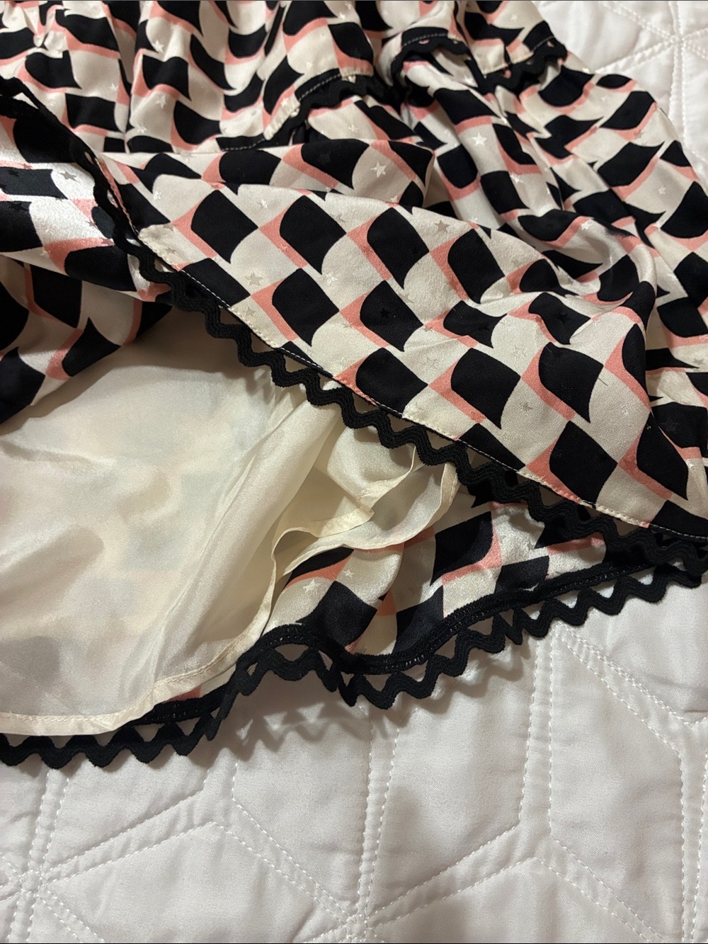 Kenzo Black and Cream Geometric Silk Mini Skirt NWT - Picture 4 of 9